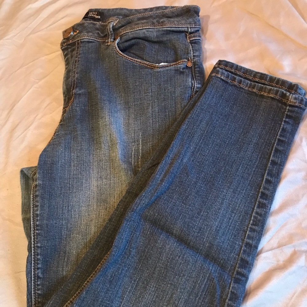 Dark wash skinny jeans